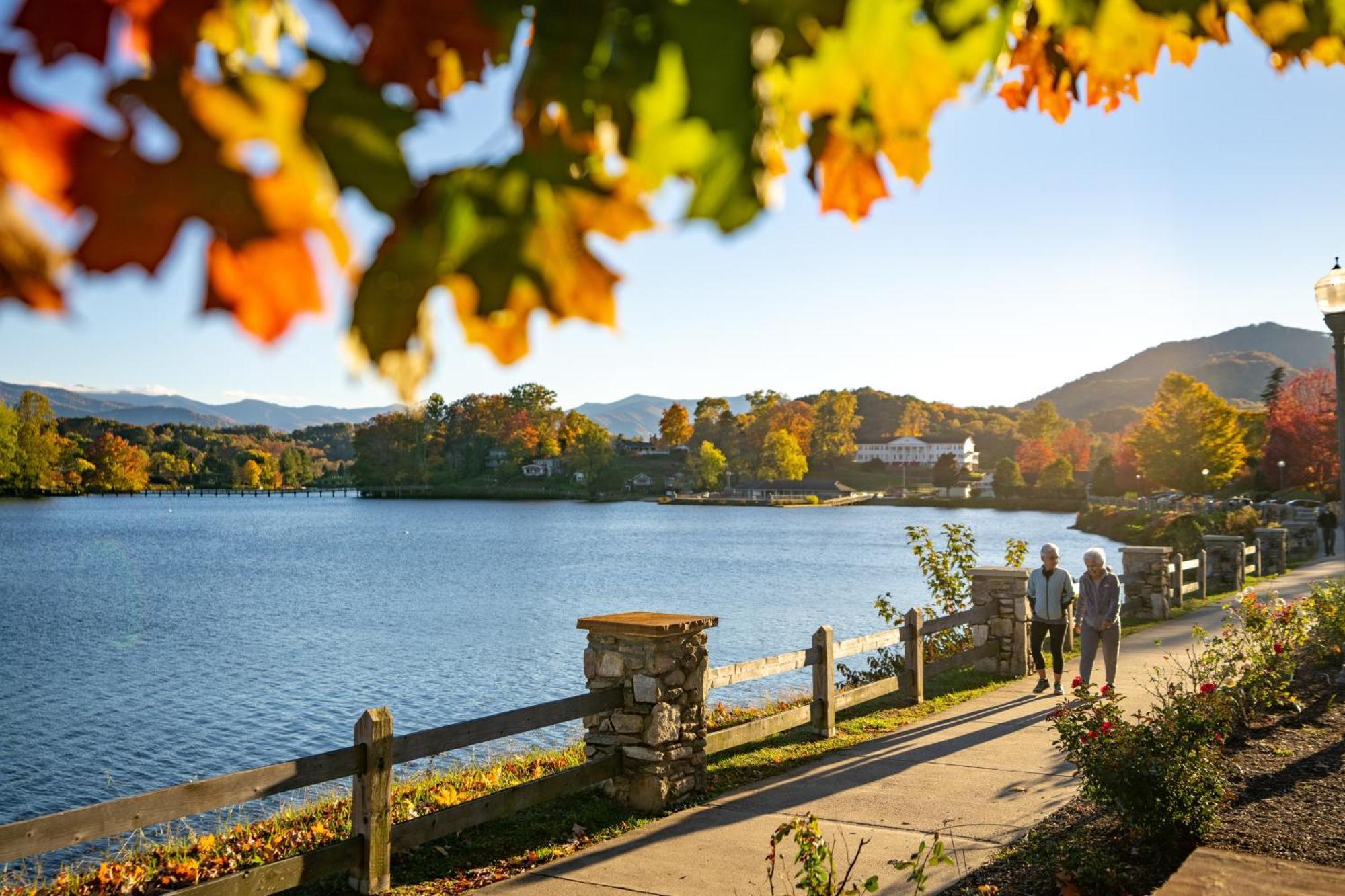 Апартаменты Campground Apts Lake Junaluska Номер фото